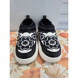 NEW! MOON BOOT Park Soft Flower Print Black Sneakers Women’s Size 8.5 EU 40